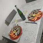 Appartement 4 Pers Le Môle Réservation Du Samedi Au Samedi En Haute Saison *